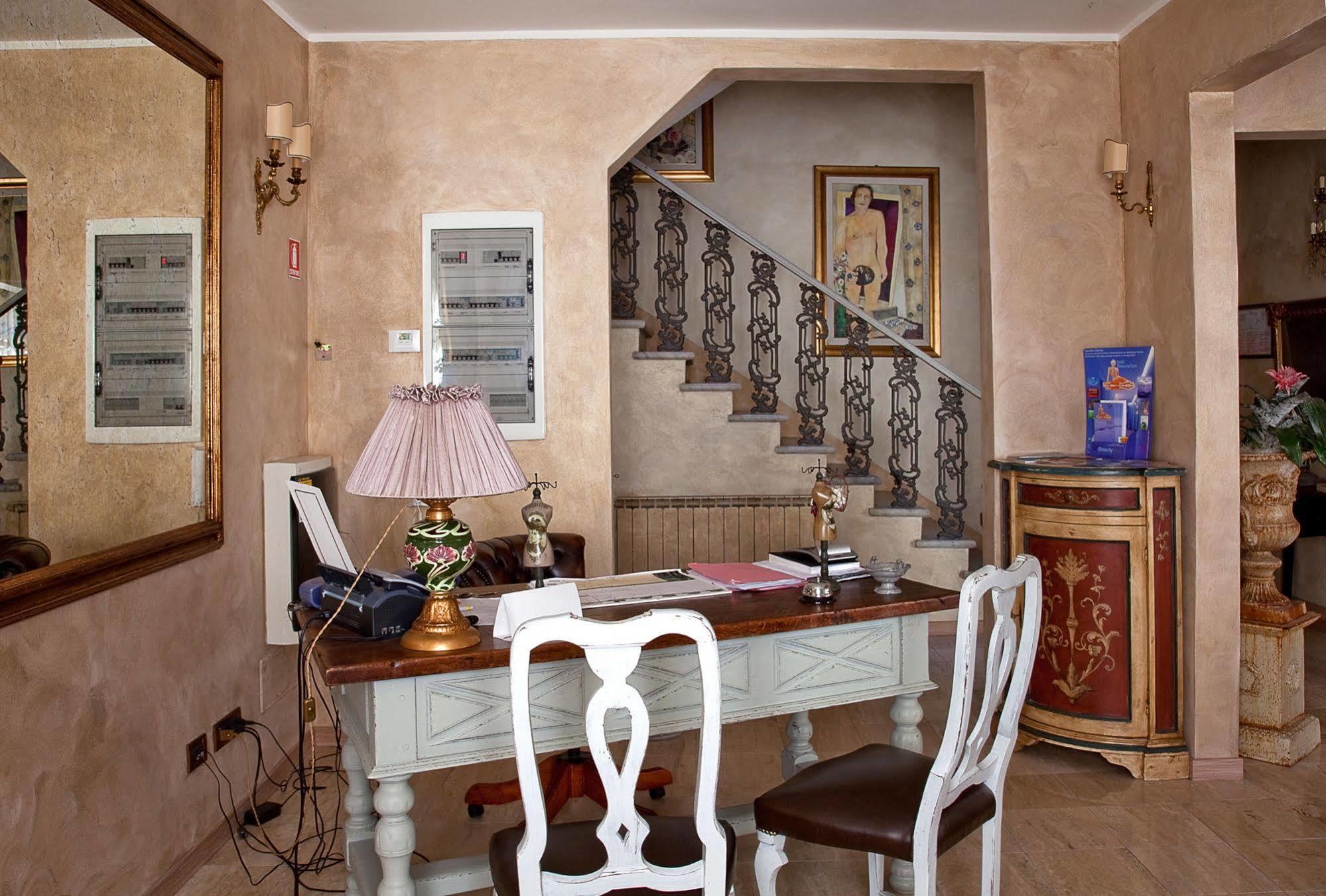 Hotel La Petite Maison 비아레지오 외부 사진